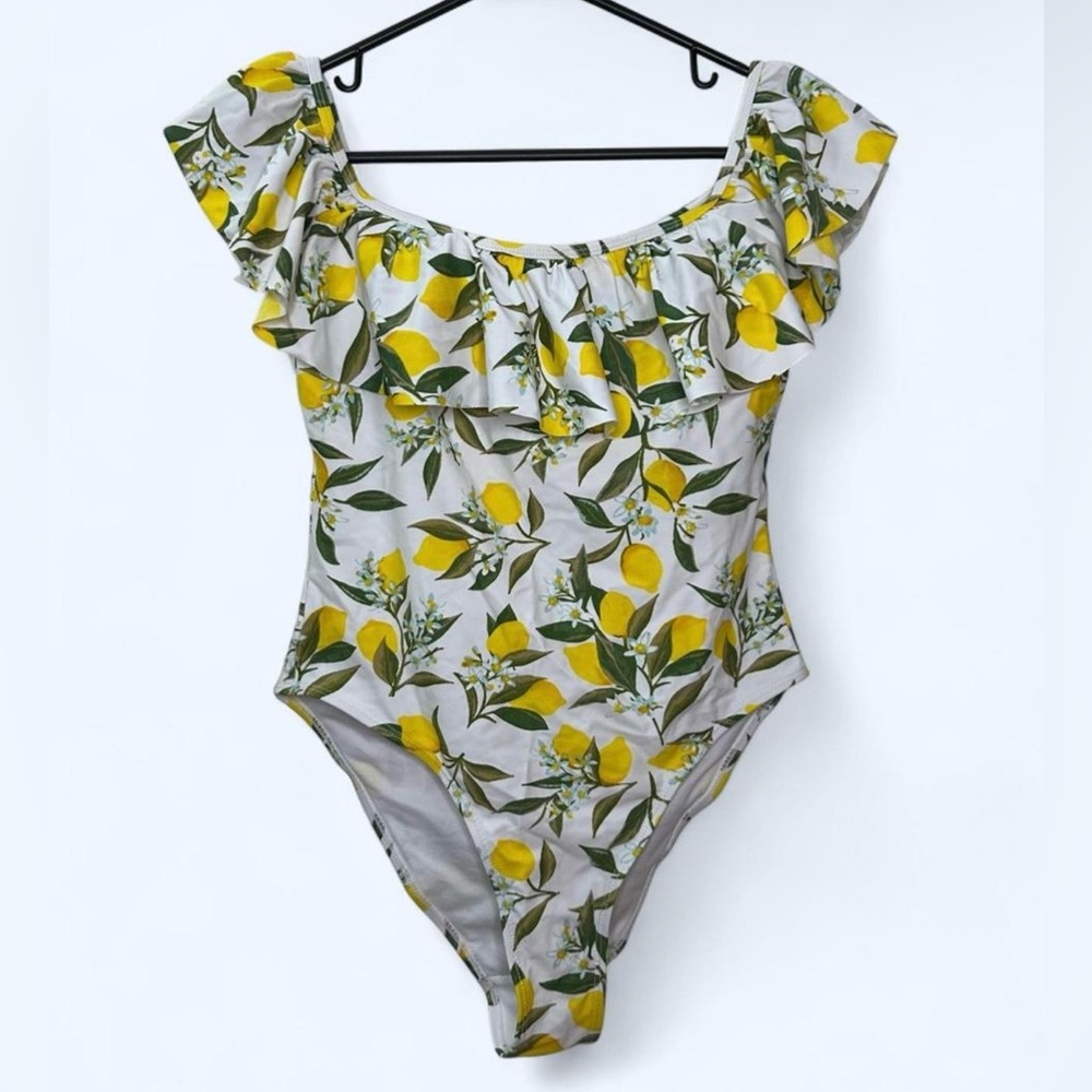 Cabana Del Sol Lemon Print Ruffle One Piece Swimsuit in White/Yellow Size Medium
